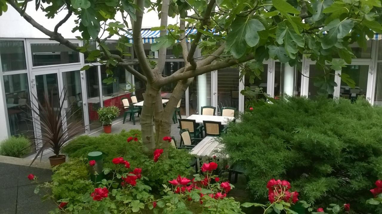 Hotel Cis Paris Kellermann Exterior foto